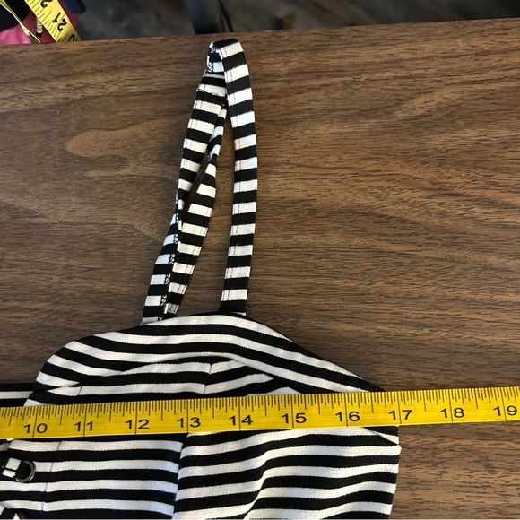 Torrid Black & White Stripe Sweetheart Knit Cami size 00 - Picture 7 of 8